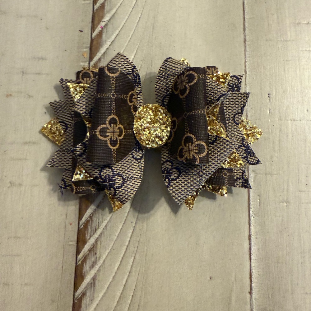 Brown and Gold designer print Tumbler bow